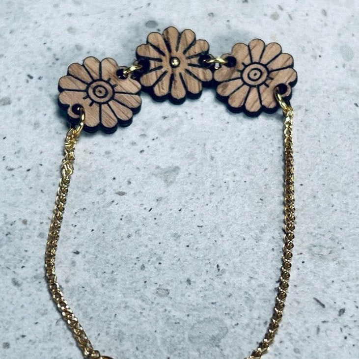Marguerit armbånd med lænke
