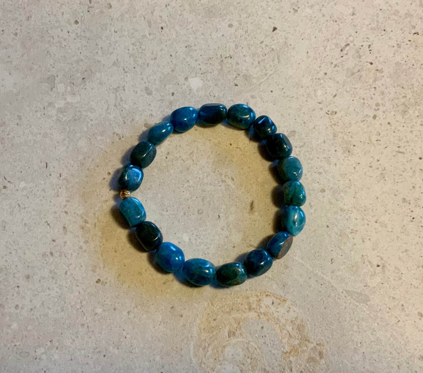 Blå apatit og tigerøje armbånd