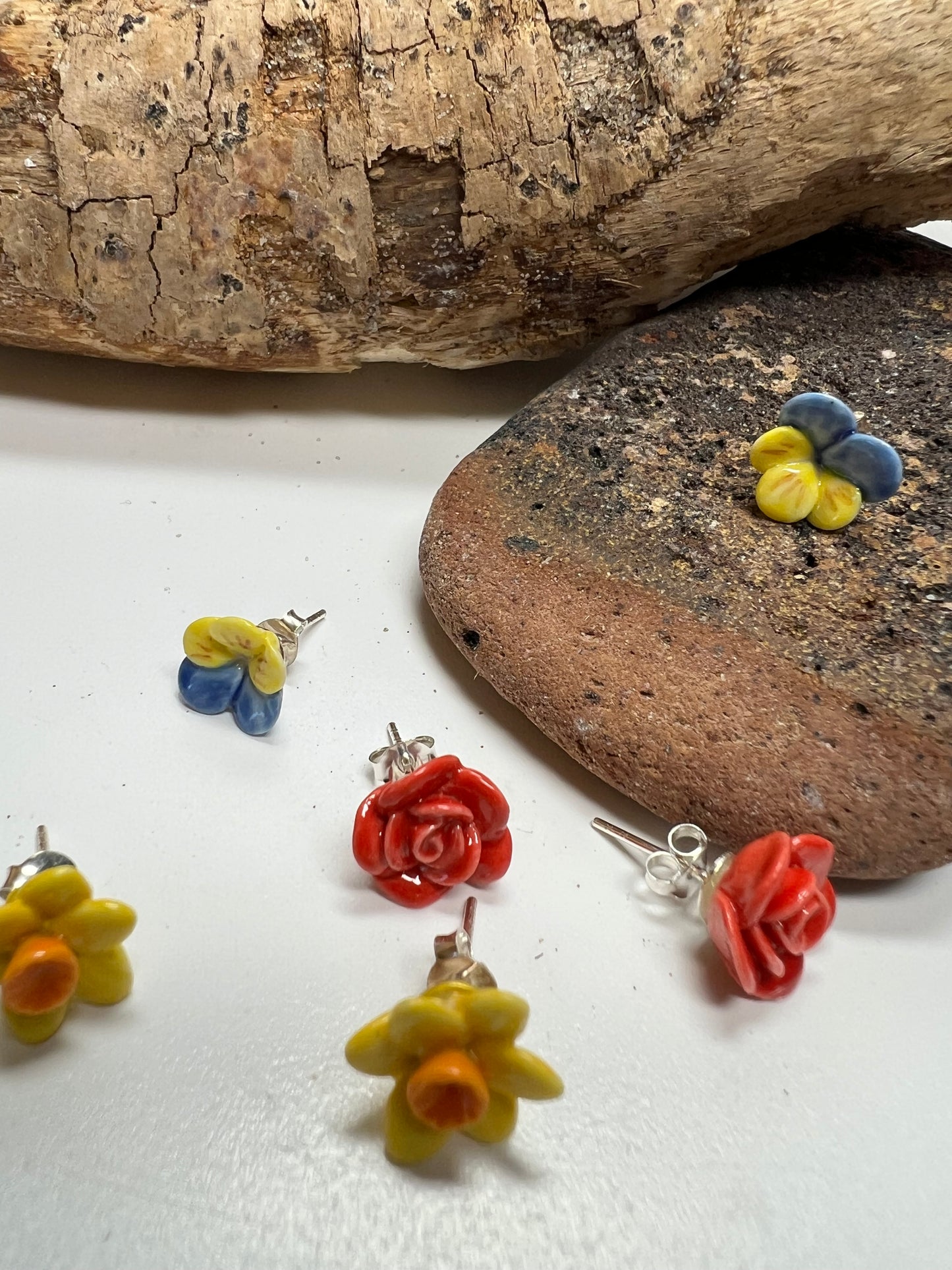 Porcelænsørestik stedmoder  'Sig det med blomster'
