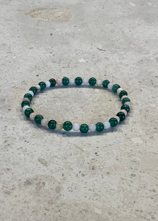 Armbånd i aventurin og pink opal