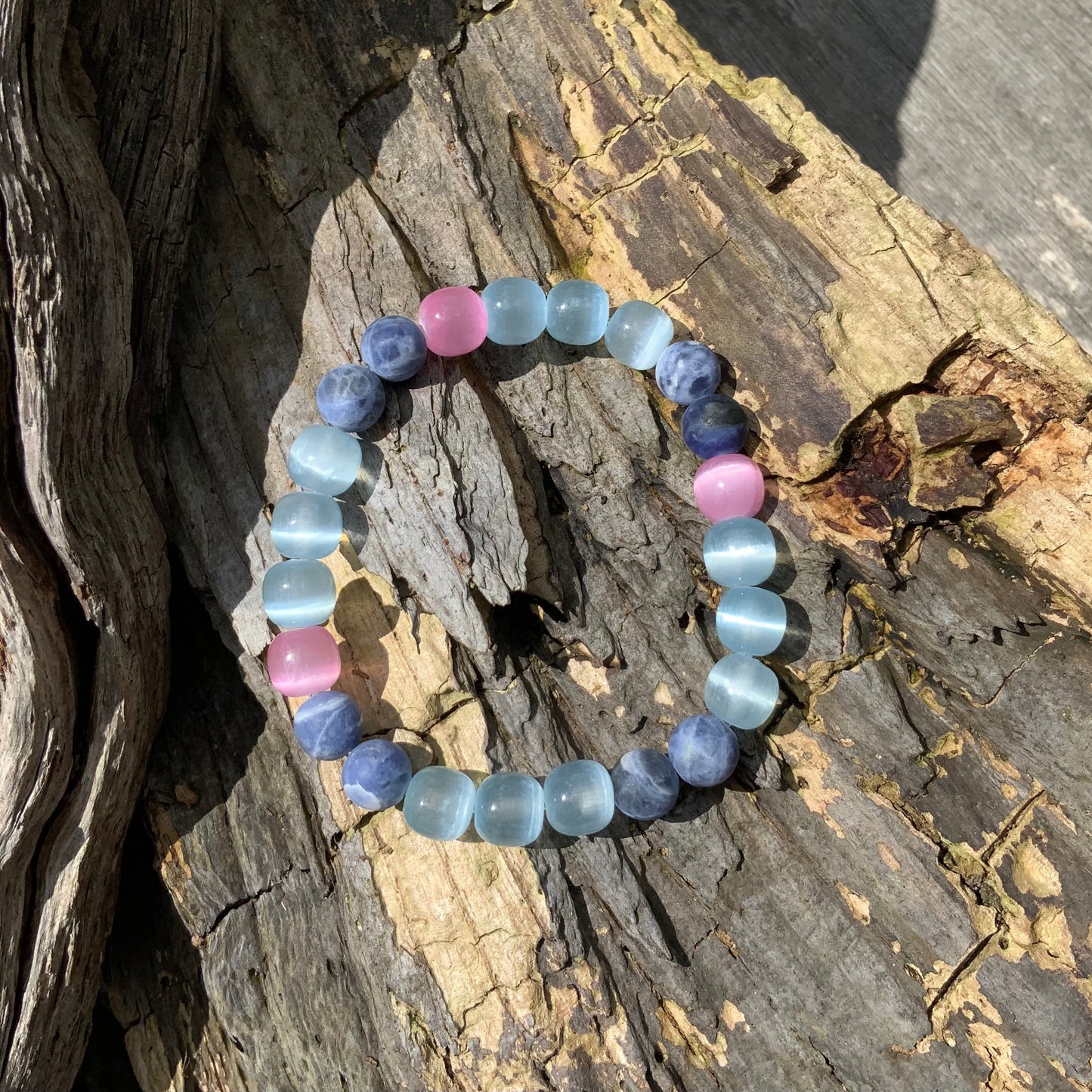 Selenit armbånd i blå og rosa nuancer